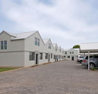 Hello Adelaide Motel  Apartments - Lightning Ridge Tourism