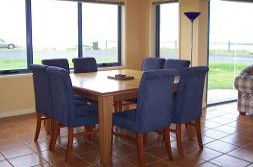 Horizons Beachfront Apartment - Lightning Ridge Tourism 2