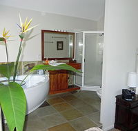 Airlie Waterfront Bed and Breakfast - Lightning Ridge Tourism