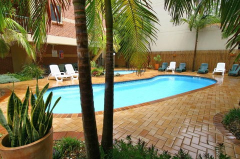 Terralong Terrace Apartments - Lightning Ridge Tourism 1