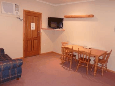 Hahndorf Resort - Lightning Ridge Tourism 2