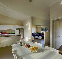 Middle Rock Holiday Resort - Lightning Ridge Tourism