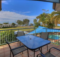 Dolphin Waters Holiday Apartments - Lightning Ridge Tourism