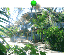 Byron Bay Bunkhouse - Lightning Ridge Tourism 0