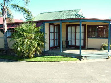 Coachhouse Marina Resort Batemans Bay - Lightning Ridge Tourism 2