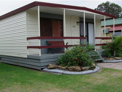 Coachhouse Marina Resort Batemans Bay - Lightning Ridge Tourism 3