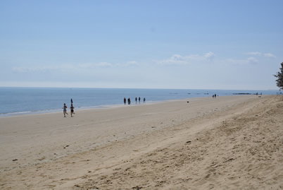 Delfinos Bay Resort - Lightning Ridge Tourism 2