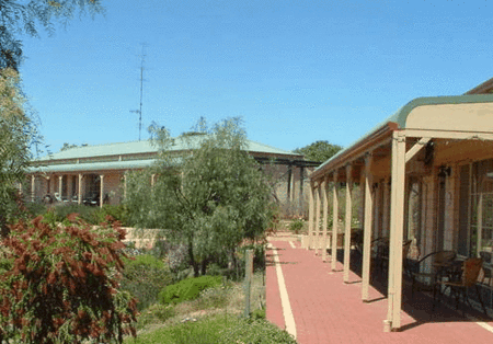 Bayleaf Rural Getaway - Lightning Ridge Tourism
