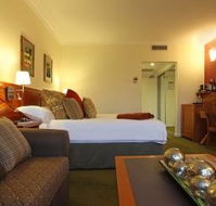 Peppers Fairmont Resort - Lightning Ridge Tourism