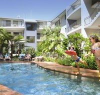 Flynns Beach Resort - Lightning Ridge Tourism