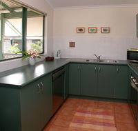 Cocos Beach Bungalows - Lightning Ridge Tourism