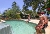 Cocos Beach Bungalows - Lightning Ridge Tourism 2