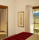 Berenbell Vineyard Retreat - Lightning Ridge Tourism 3