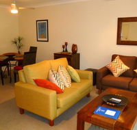 Miami Beachside Apartments - Lightning Ridge Tourism