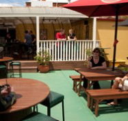 Jack Duggans Irish Pub - Lightning Ridge Tourism