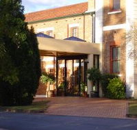 Monte Pio Motor Inn - Lightning Ridge Tourism