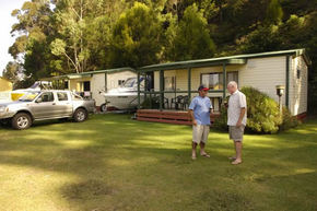 Sapphire Sun Holiday Village - Lightning Ridge Tourism 1