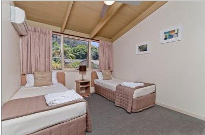 Shelly Beach Resort - Lightning Ridge Tourism 1