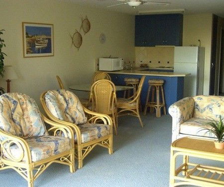 Fairseas Apartments - Lightning Ridge Tourism 0