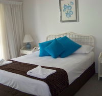 Old Burleigh Court Holiday Apartments - Lightning Ridge Tourism