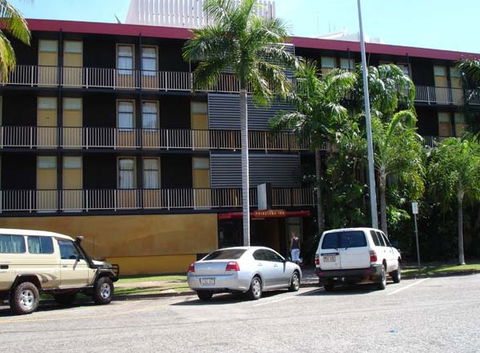 Poinciana Inn - Lightning Ridge Tourism 0
