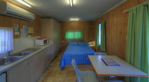 Harbour View Tourist Park - Lightning Ridge Tourism 1