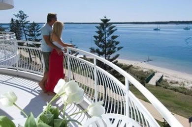 Atrium Resort - Lightning Ridge Tourism 6
