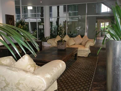 Atrium Resort - Lightning Ridge Tourism 8
