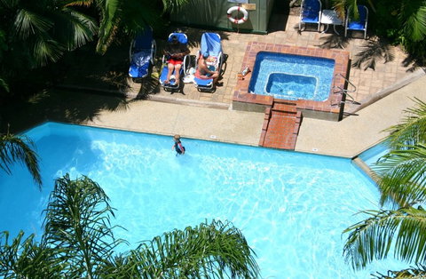 Horizons Burleigh Heads Holiday Apartments - Lightning Ridge Tourism 0