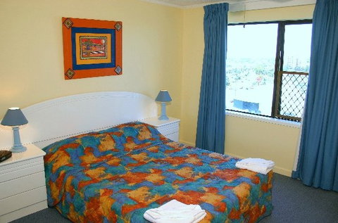 Horizons Burleigh Heads Holiday Apartments - Lightning Ridge Tourism 2