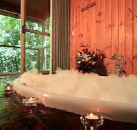 Tree Houses Of Montville - Lightning Ridge Tourism