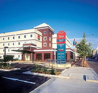 Hotel Ibis Newcastle - Lightning Ridge Tourism