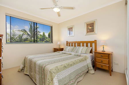 Fairseas Apartments - Lightning Ridge Tourism 6