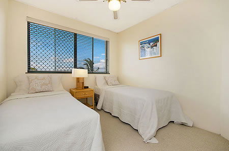 Fairseas Apartments - Lightning Ridge Tourism 7