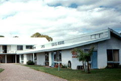 Fishpen Holiday Units - Lightning Ridge Tourism 0