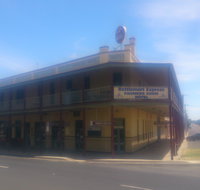 Farmers Arms Hotel - Lightning Ridge Tourism