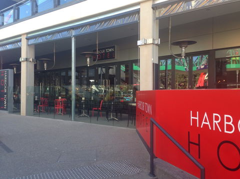 Harbour Town Hotel - Lightning Ridge Tourism 0