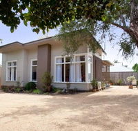 Driftwood Beach Cottage - Lightning Ridge Tourism