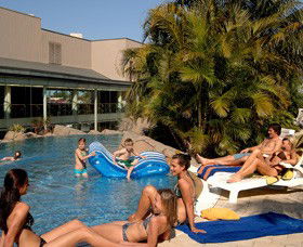 Executive Inn Newcastle - Lightning Ridge Tourism 0