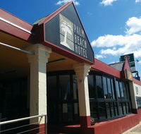 Palm Beach Hotel - Lightning Ridge Tourism