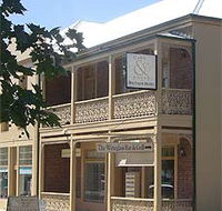 Cobb  Co Court Boutique Hotel - Lightning Ridge Tourism