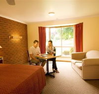 AAt 28 GOLDSMITHGolden Chain Motel - Lightning Ridge Tourism
