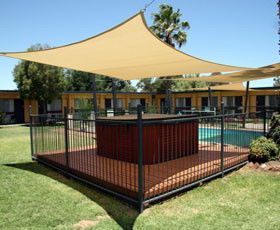 Cootamundra Gardens Motel - Lightning Ridge Tourism 0