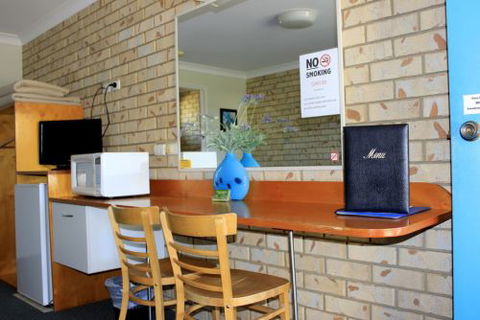 Kilcoy Gardens Motor Inn - Lightning Ridge Tourism 8