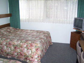 Midvalley  Motel - Lightning Ridge Tourism 0