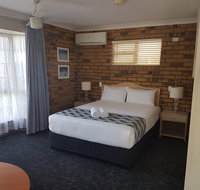 Cleveland Motor Inn - Lightning Ridge Tourism