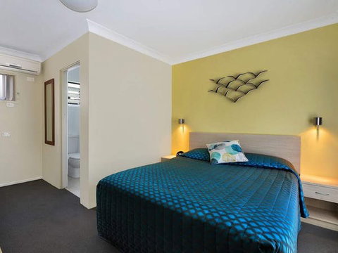 Motel 617 - Lightning Ridge Tourism 2