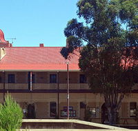 Peterborough Railway Hotel - Lightning Ridge Tourism