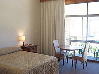 Coonawarra Motor Lodge Motel - Lightning Ridge Tourism 2