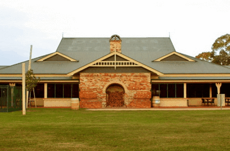 Potters Hotel And Brewery - Lightning Ridge Tourism